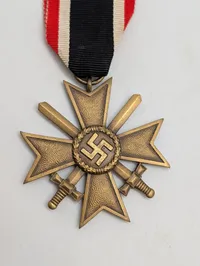 Tysk Krigsfortjenestekors af 2. klasse med sværd (Kriegsverdienstkreuz)
