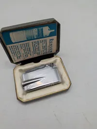 Ronson Varaflame lighter med originalt servicekit og æske