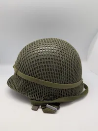 Dansk Militær M1 Stålhjelm med Camouflage Net og Elastikbånd