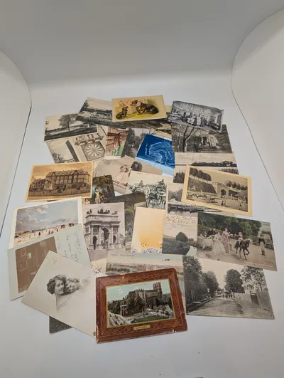 Collection of Vintage Early 20th Century International Postcards  Sendt til Grevinde Hamilton 