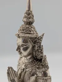 Thai Teppanom-figur i sølvfarvet metal