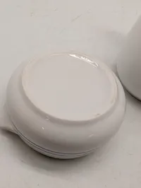 Dansk Militær Porcelæn, Flødekande og Sukkerskål med Flyvervåbnets Logo