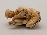 Antik JAPANESE HAND CARVED EROTIC NETSUKE FIGURES EDO / MEIJI PERIODE 
