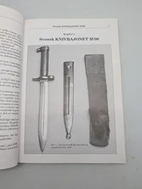 Frans Løvschall: Danske Bajonetter & Knive 1945 - 2005