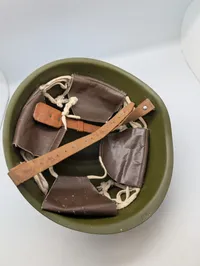 Sovjetisk SSh-68 Stålhjelm med Indvendig Stempling