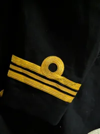 Dansk Søværnet Uniformsjakke med Guldknapper og Distinktioner