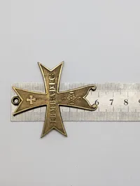Frimurerisk Malteserkors Medaljon med 'I.B.M.B.A.D.I.C.' Indskrift