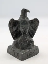 Tysk WHW Ørnestatuette fra 1938-39 med AO-mærke  (Auslaationnds-Organis).'DÄNEMARK'  