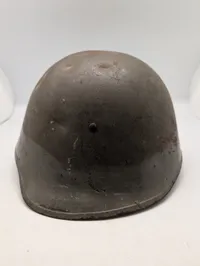Dansk M41 Stålhjelm med tilhørende fotografi af Harald Christensen