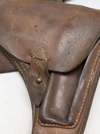 Vintage læderhylster til pistol med tilhørende bælte