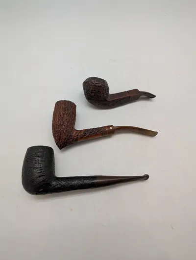 Sæt med 3 vintage piber herunder Navigator og Custom Craft