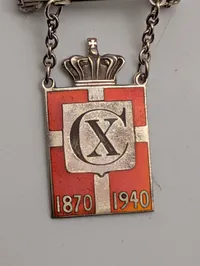 Georg Jensen Kongemærke i sølv og emalje, Christian X 1870-1940