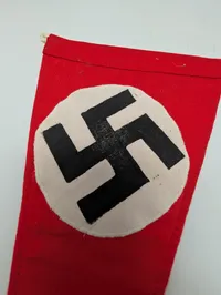 Tysk nationalsocialistisk vimpel med hagekors