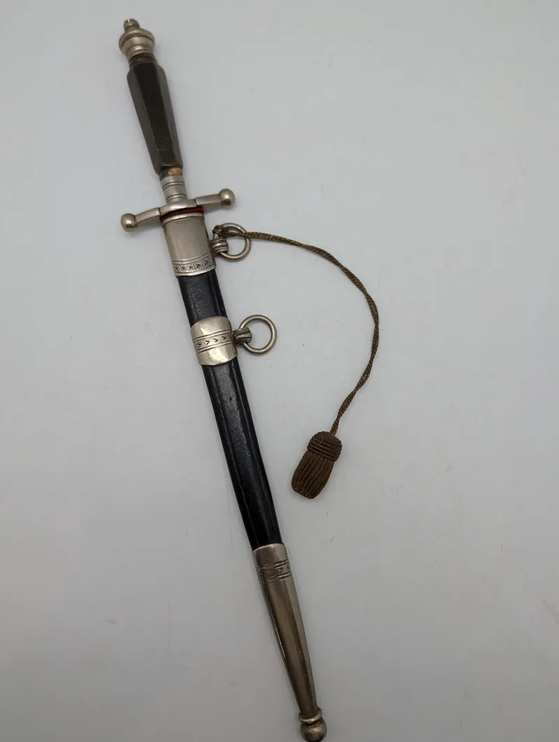 Dansk model 1910 officersdaggert fra generalstaben 