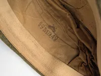 Dansk Militær Hovedbeklædning: Grøn Baret og Skråhue