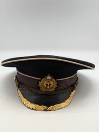 Sovjetisk Flådeofficers Kasket med Hammer og Segl Emblem