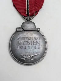 Tysk Østfrontmedalje (Winterschlacht im Osten 1941/42) med bånd