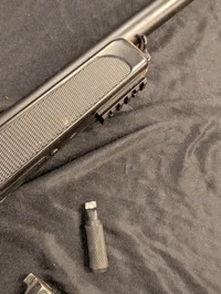 Swiss Arms SAR 10 Airsoft-riffel og Jericho 941 luftpistol