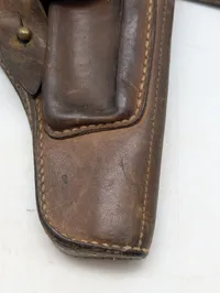 Vintage læderhylster til pistol med tilhørende bælte