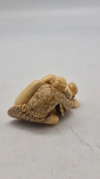 Antik JAPANESE HAND CARVED EROTIC NETSUKE FIGURES EDO / MEIJI PERIODE 