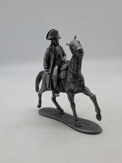 Napoleon Bonaparte til hest, tinfigur