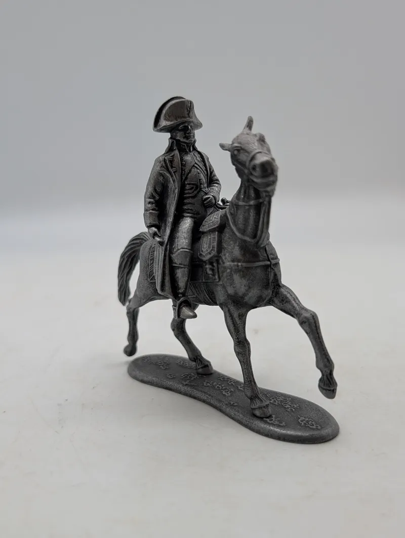 Napoleon Bonaparte til hest, tinfigur