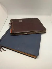 To vintage fotoalbum i læder og tekstil Soldat før under og efter krigen DK 