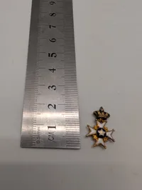 Svensk Nordstjerneorden, Ridderkors i 14 karat  guld og emalje, miniture 