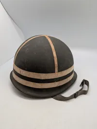 Hjelm med SG-Logo og Hvide Markeringer CF