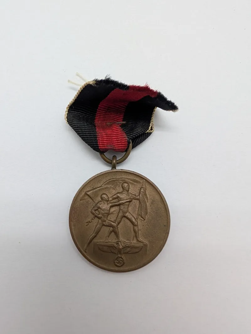 Tysk Sudetenland-medalje fra 1938 med originalt bånd