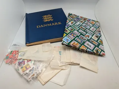 Samling af frimærker i Danmark album og diverse kuverter