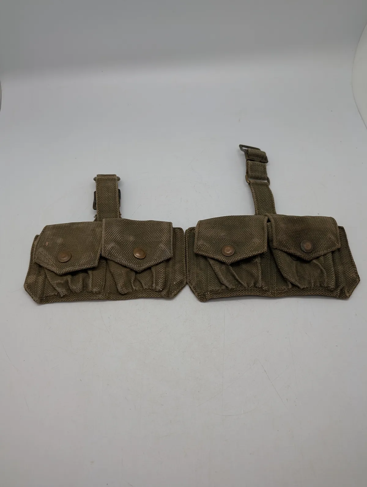 Engelske WW2 Militær Ammunitionslomme i Canvas med Messingknapper