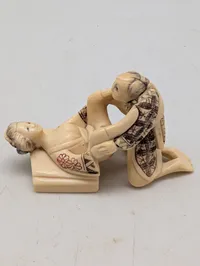 Antik JAPANESE HAND CARVED EROTIC NETSUKE FIGURES EDO / MEIJI PERIODE