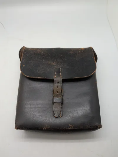 Militær lædertaske med spænde og klaplukning Tysk WW2 