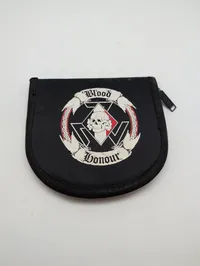 Blood & Honour CD-taske med Totenkopf-motiv