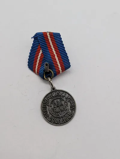 Danish WWII Resistance Commemorative Medal Modstandskampen For Frihed Miniture 