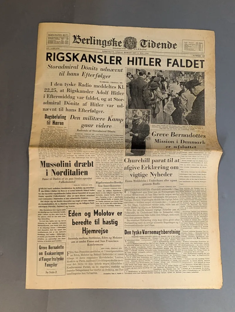 Berlingske Tidende Avis fra 2. maj 1945 - Hitlers Fald