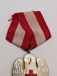 Dansk Røde Kors Fortjenstmedalje 1 klasse  med Pelikanmotiv og Original Æske