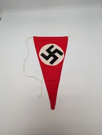 Tysk nationalsocialistisk vimpel med hagekors