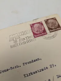 Tysk postkuvert fra 1930'erne med Hindenburg-frimærker og propagandamærkat