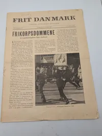 Tre eksemplarer af det danske modstandsblad Frit Danmark fra 1945-1946