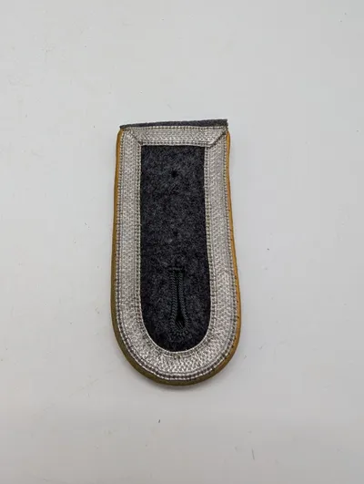 Tysk WWII Luftwaffe Unteroffizier Skulderklap med Gul Piping