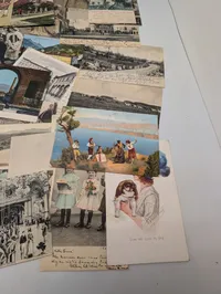 Large Collection of Early 20th Century International Postcards  Sendt til Grevinde Hamilton 