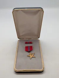 Amerikansk Bronze Star Medal med bånd og etui