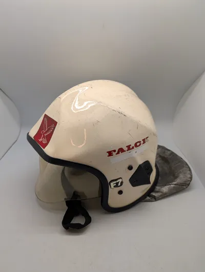 Pacific F7 Falck Brandhjelm med Visir og Nakkebeskytter