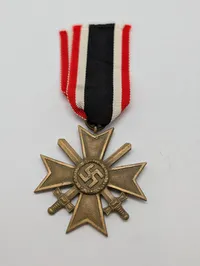 Tysk Krigsfortjenestekors af 2. klasse med sværd (Kriegsverdienstkreuz)
