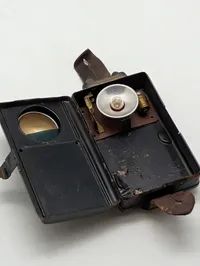Tysk WW2 Daimon Telko Trio militær lommelygte i sort metal