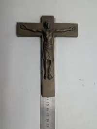Dansk modernistisk bronze krucifiks med Kristus-figur