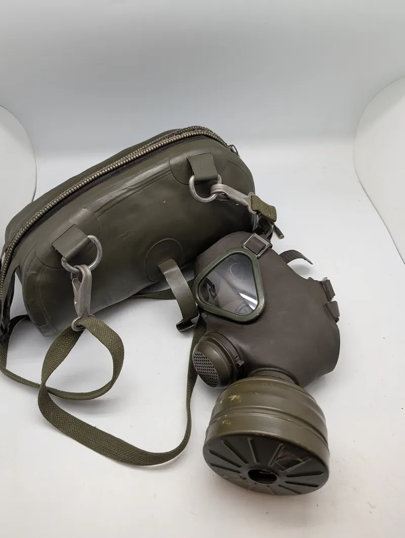 Drägerwerk Lübeck M65 Gasmaske med Taske og Filter