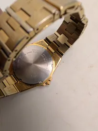 To Seiko herreure i tofarvet stål og gulddublé